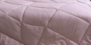 Which one is better, wool quilt or down quilt? (Which one is warmer, wool quilt or down quilt?)