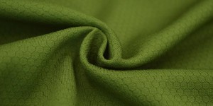 Is polyester fiber elastic? (Will polyester fiber be hot when worn in summer?)