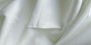 What kind of fabric is crepe de chine silk? (Is crepe de chine silk fabric good?)