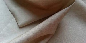 The difference between cotton fabric and polyester fiber fabric (which one is better, cotton fiber or polyester fiber)