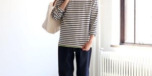 Striped T-shirts are very old-fashioned (try a loose version to easily wear the trend)