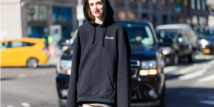 How to wear a sweatshirt (how to match the color of a sweatshirt)