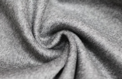 Is sheep wool cashmere? (How to judge the quality of customized cashmere sweaters)