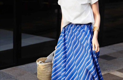 T-shirt + skirt is the simplest and most elegant combination in summer (refreshing, comfortable and elegant, feminine)