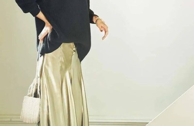 This is the way to wear the most heads-turning clothes in autumn (sweatshirt + skirt looks slim, fashionable and beautiful)