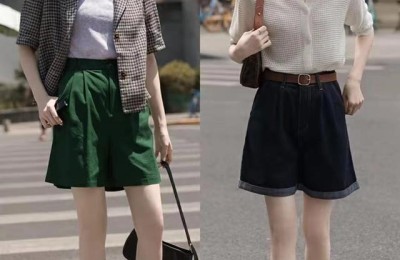 It is more convenient to wear shorts and a T-shirt than a skirt to keep out the hot weather (shorts + T-shirt are practical and neat in summer)